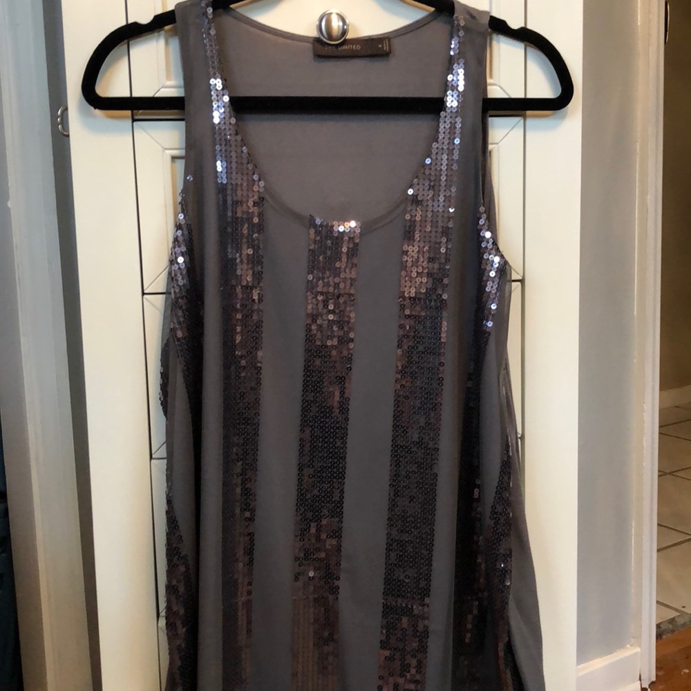 Gray/silver sequin top